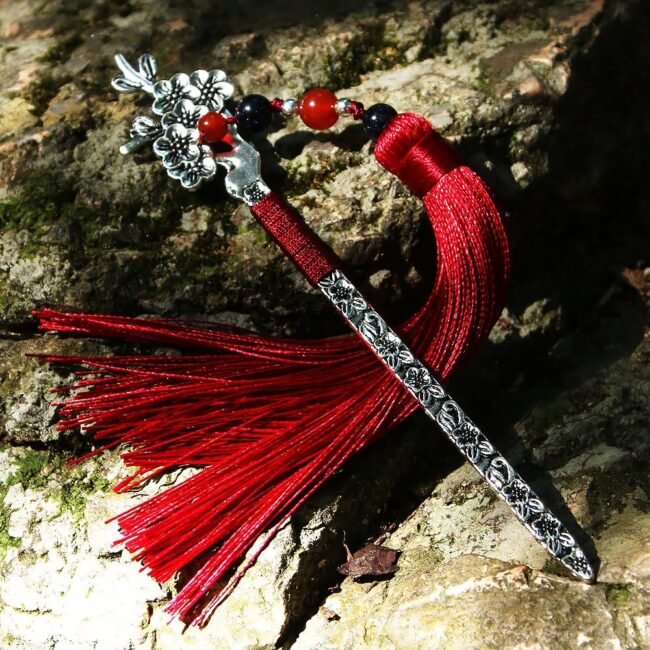 Chinese Metal Bookmarks with Tassel, Vintage Bookmark Unique Classical Ancient Chinese Hairpin Bookmark with Handmade Silky Tassel for Book Lovers Unique Gift - Image 2