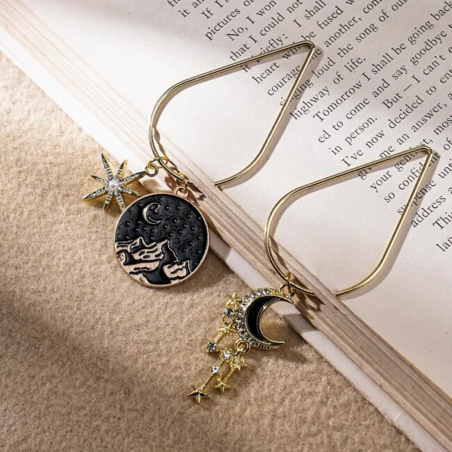 Moon Bookmark - 2 PCs Fantasy Gold Star Paperclips Bookmarks Reading Gifts Novel Fans Readers Inspirational Metal Book Marks Women Men Bookish Lover Friends Birthday Christmas - Image 2
